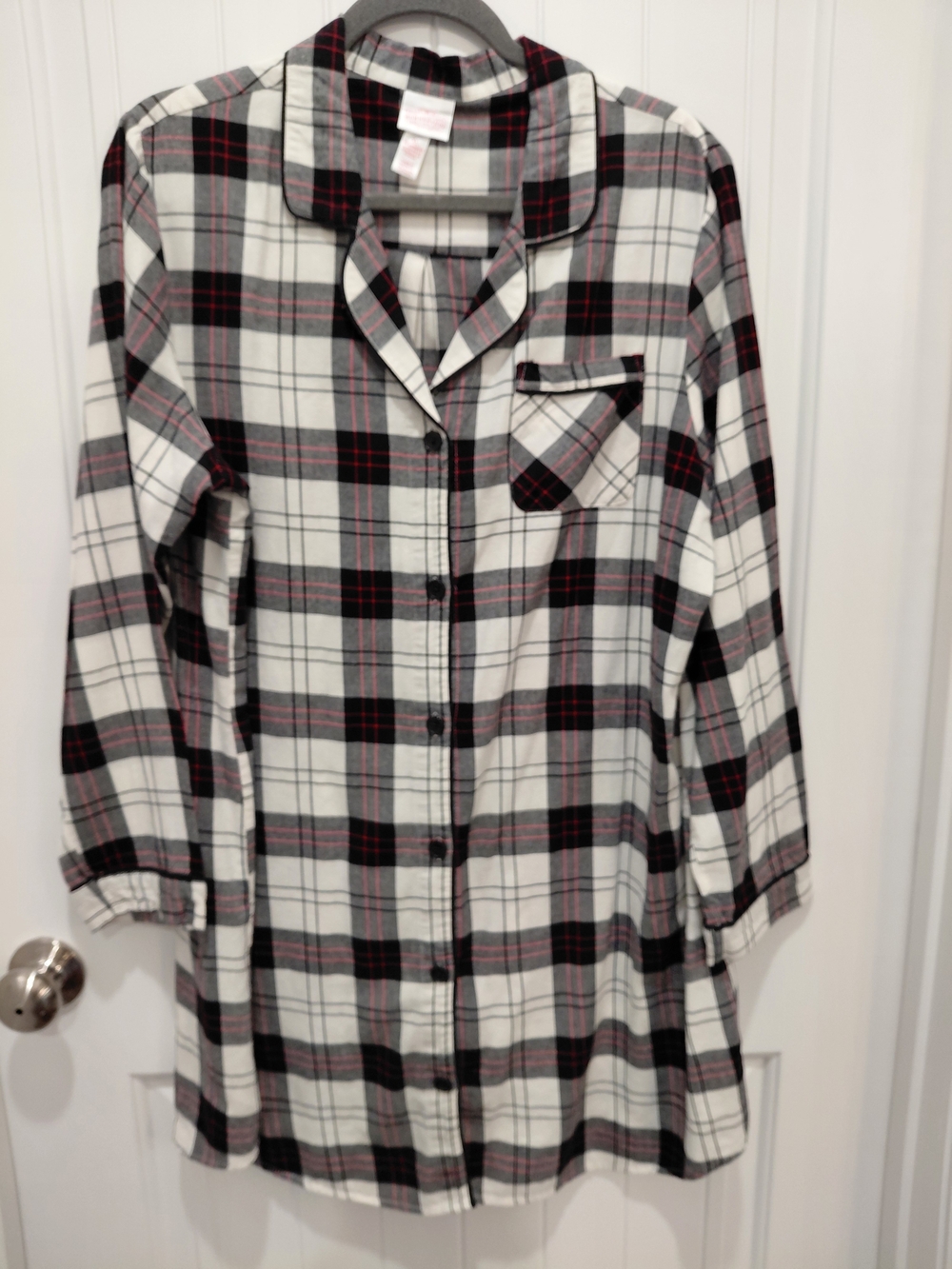 Wondershop Black, White & Red Plaid Button-Front Sleep Shirt #0910